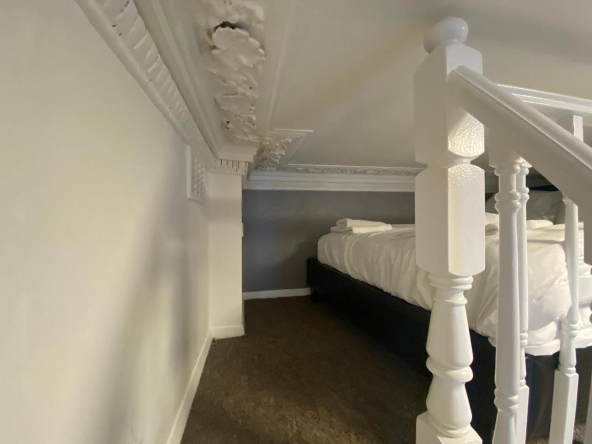 F5- Mezzanine Studio Fits 3 Near Paddington 런던 외부 사진